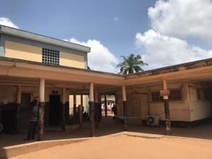 Visite et Dons au CHU de Lomé